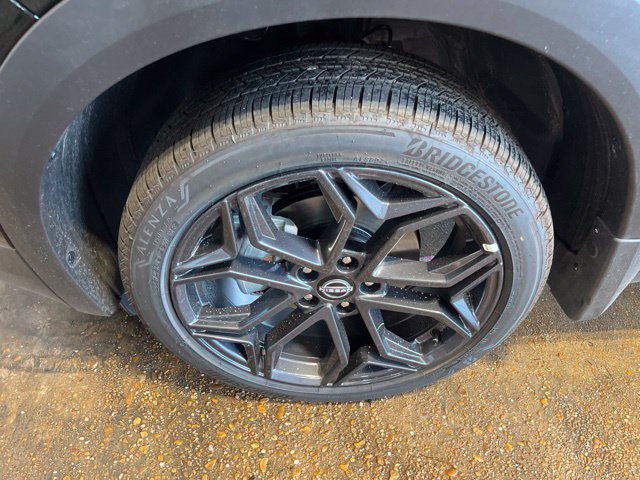 New 2027 Nissan Kicks SR w/ Cold Weather Package FWD image 21
