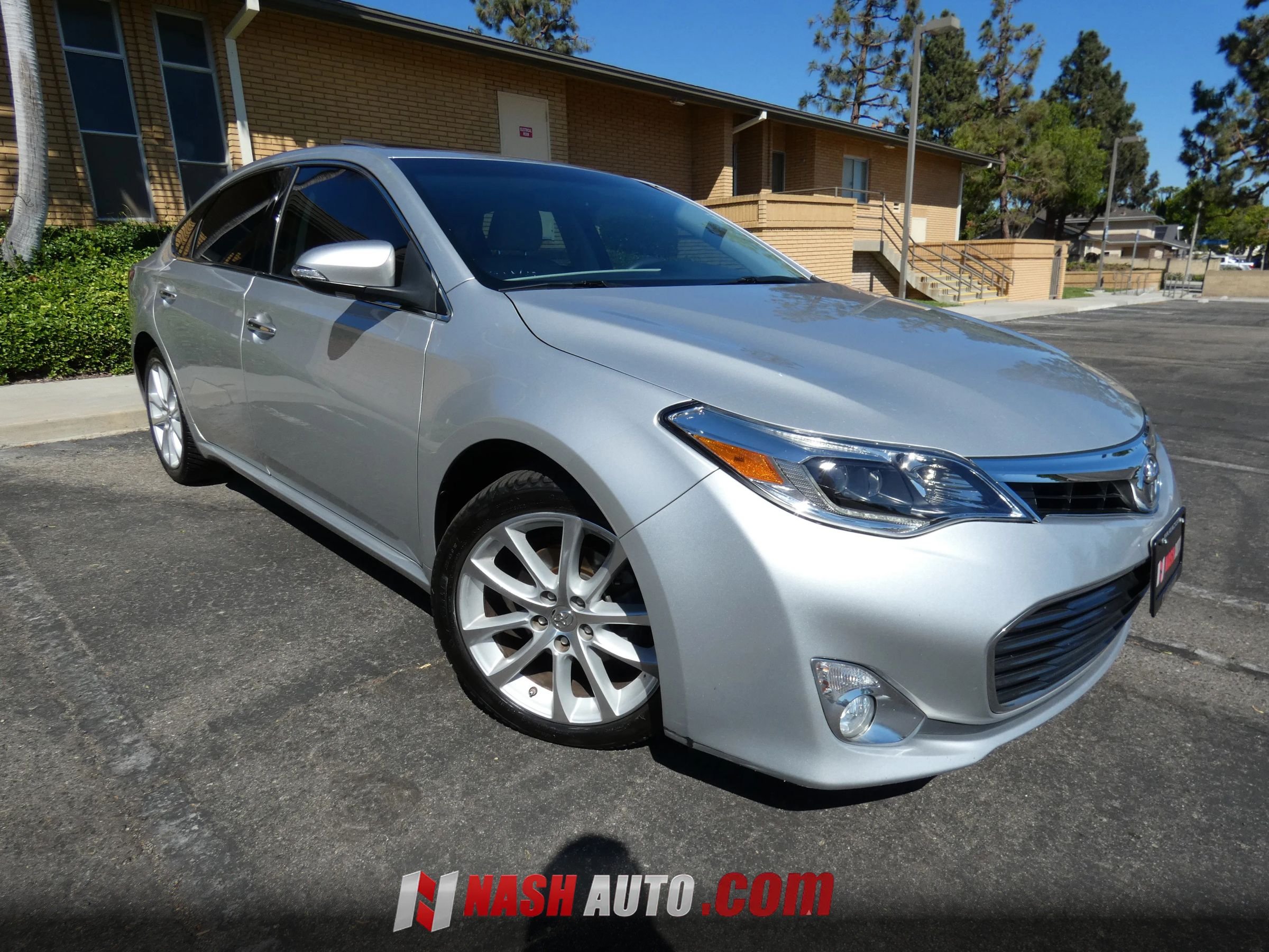 Used 2014 Toyota Avalon Limited FWD image 5