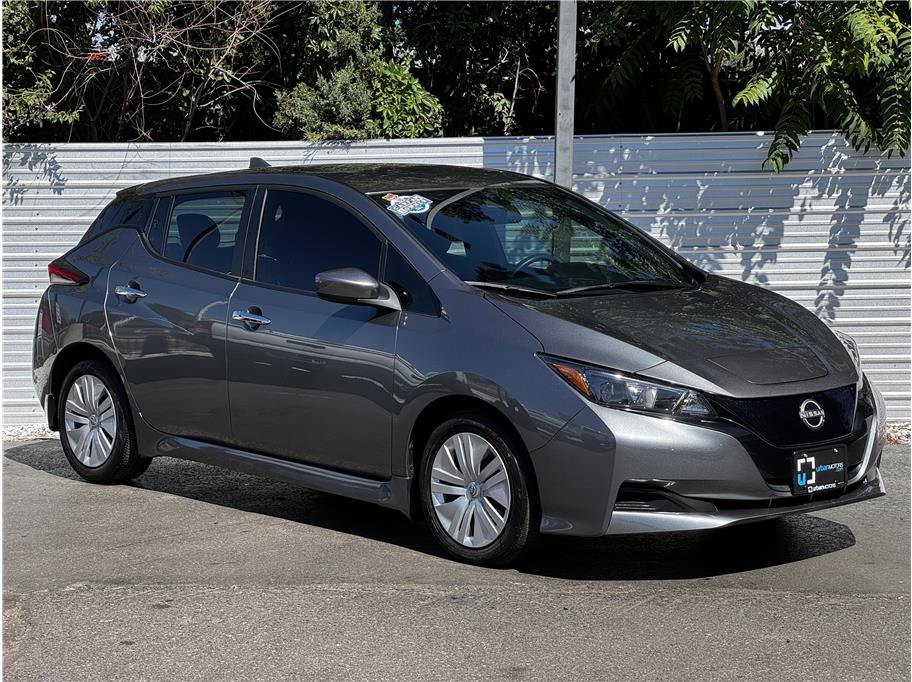 Used 2025 Nissan Leaf S FWD image 6