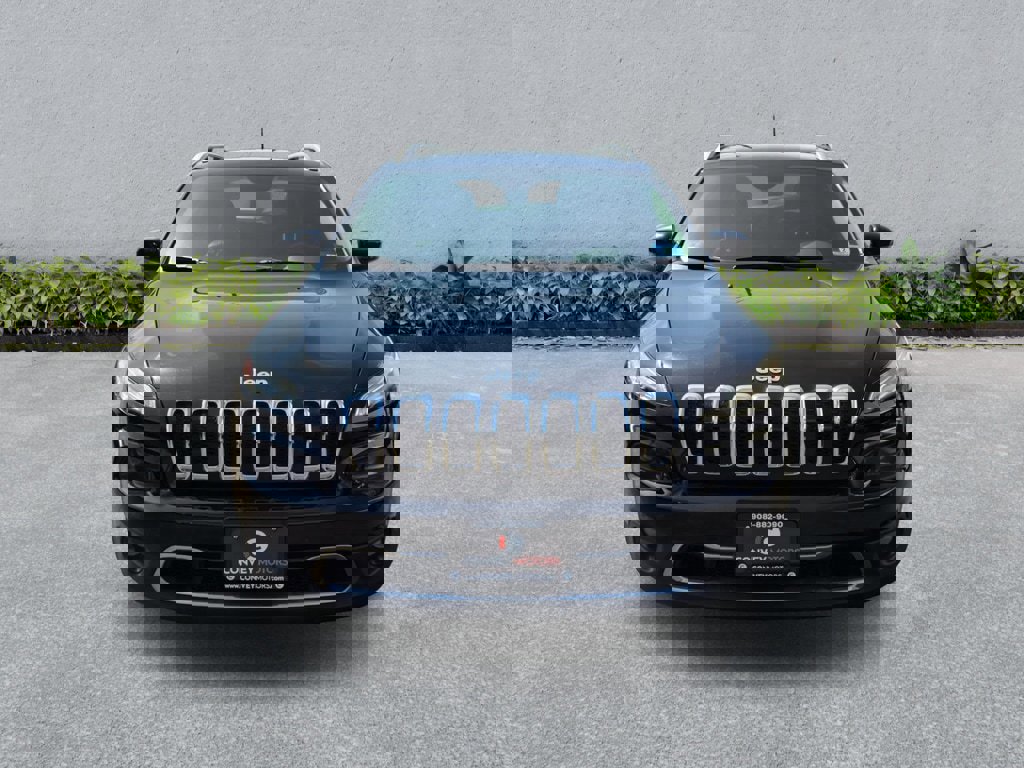 Used 2018 Jeep Cherokee Limited image 3