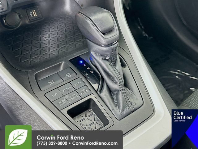 Used 2023 Toyota RAV4 LE AWD/4WD image 20