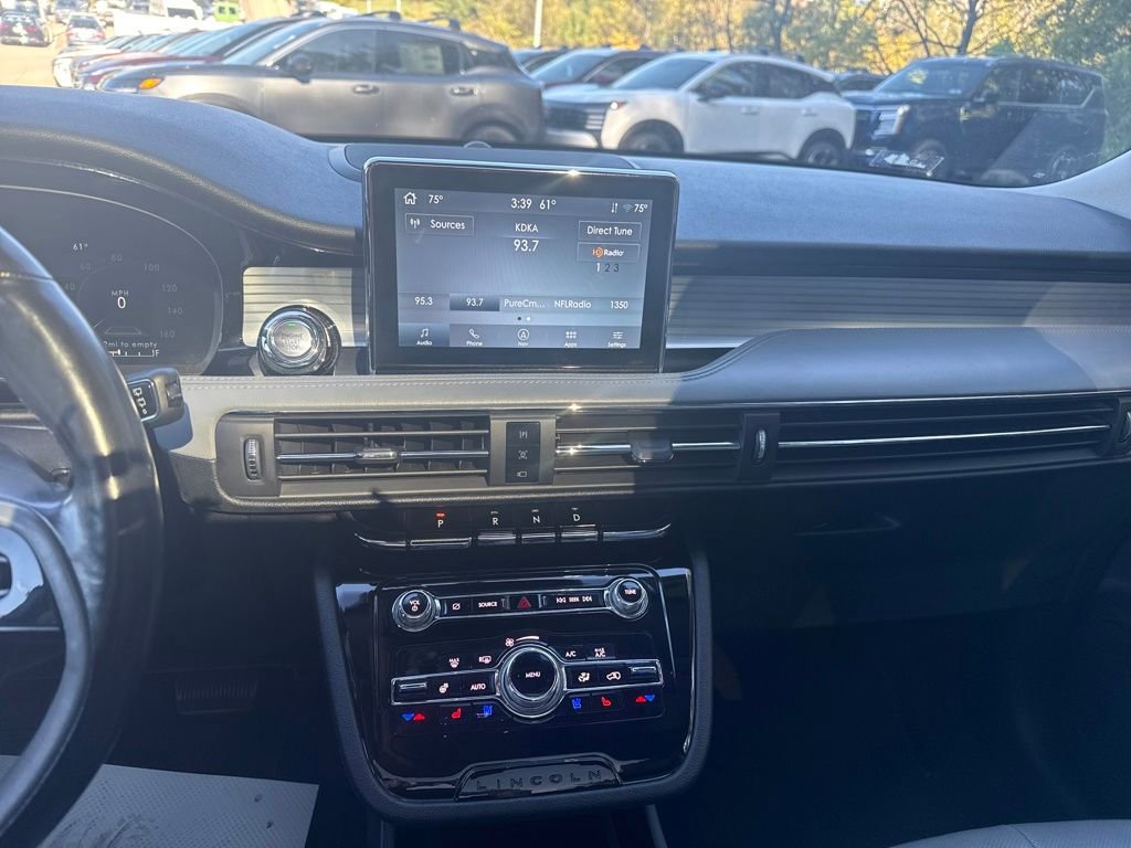 Used 2022 Lincoln Corsair Reserve w/ Sport Package image 18