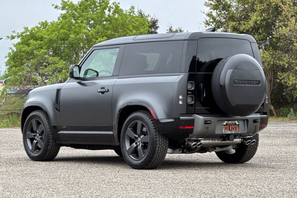 Used 2023 Land Rover Defender 90 V8 image 6