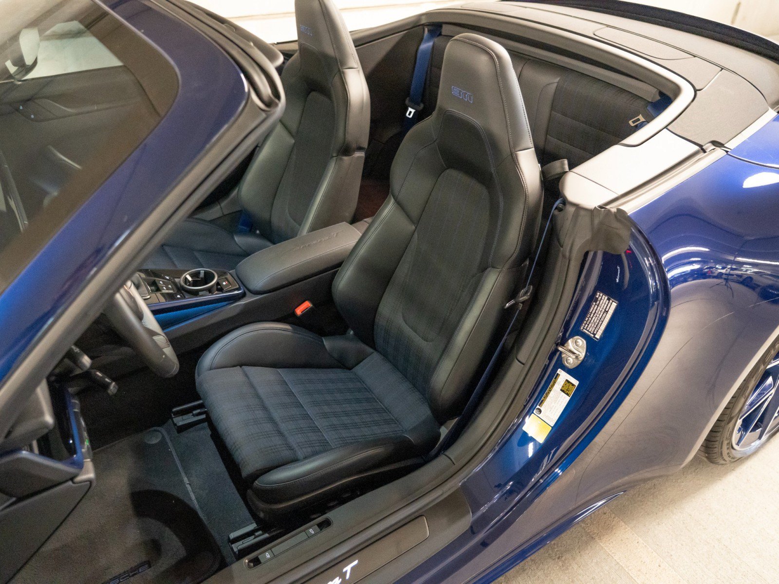 Certified 2026 Porsche 911 Carrera T RWD image 5