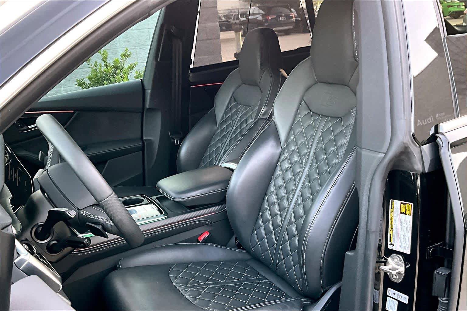 Used 2024 Audi SQ8 Premium Plus w/ S Sport Package AWD/4WD image 8