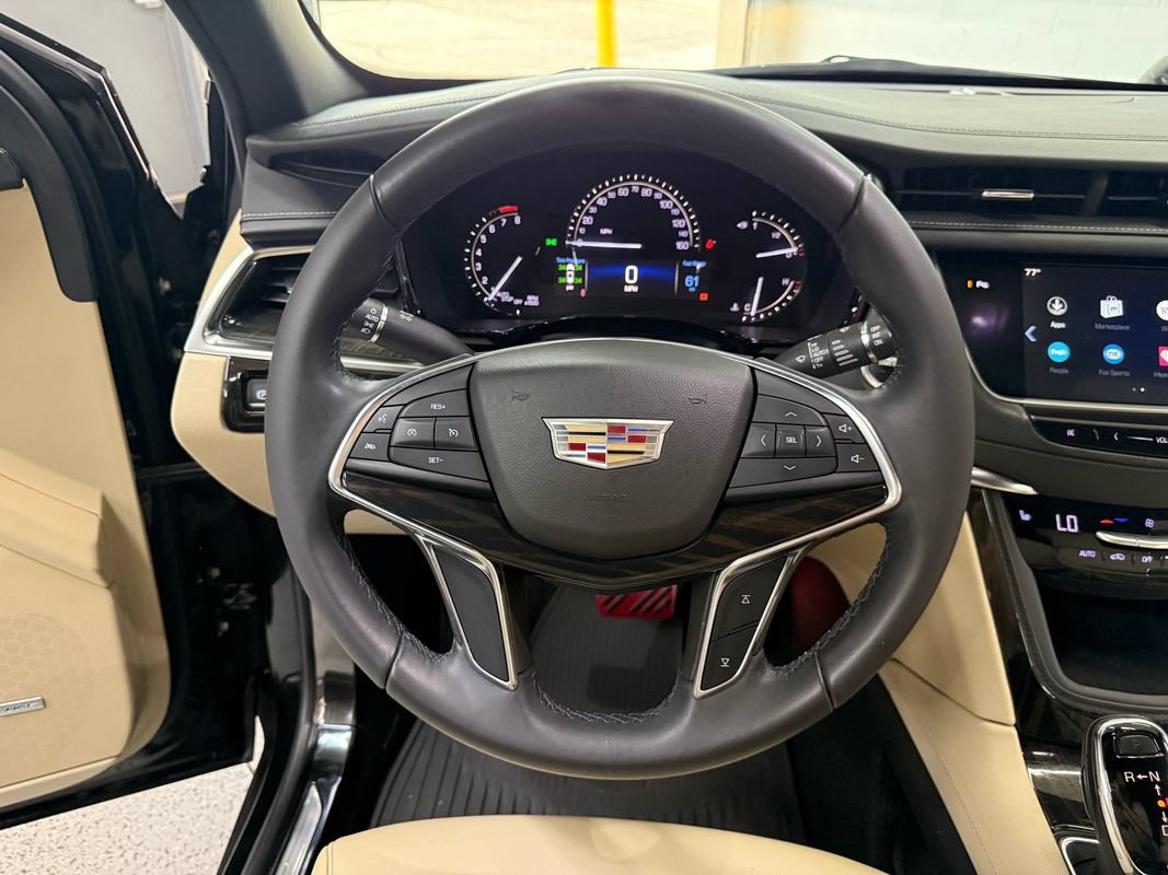 Used 2018 Cadillac XT5 AWD image 24
