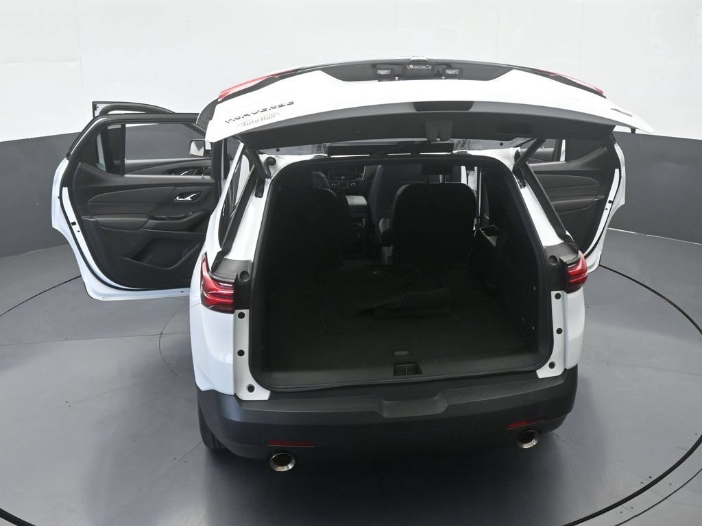 Used 2023 Chevrolet Traverse RS FWD image 77