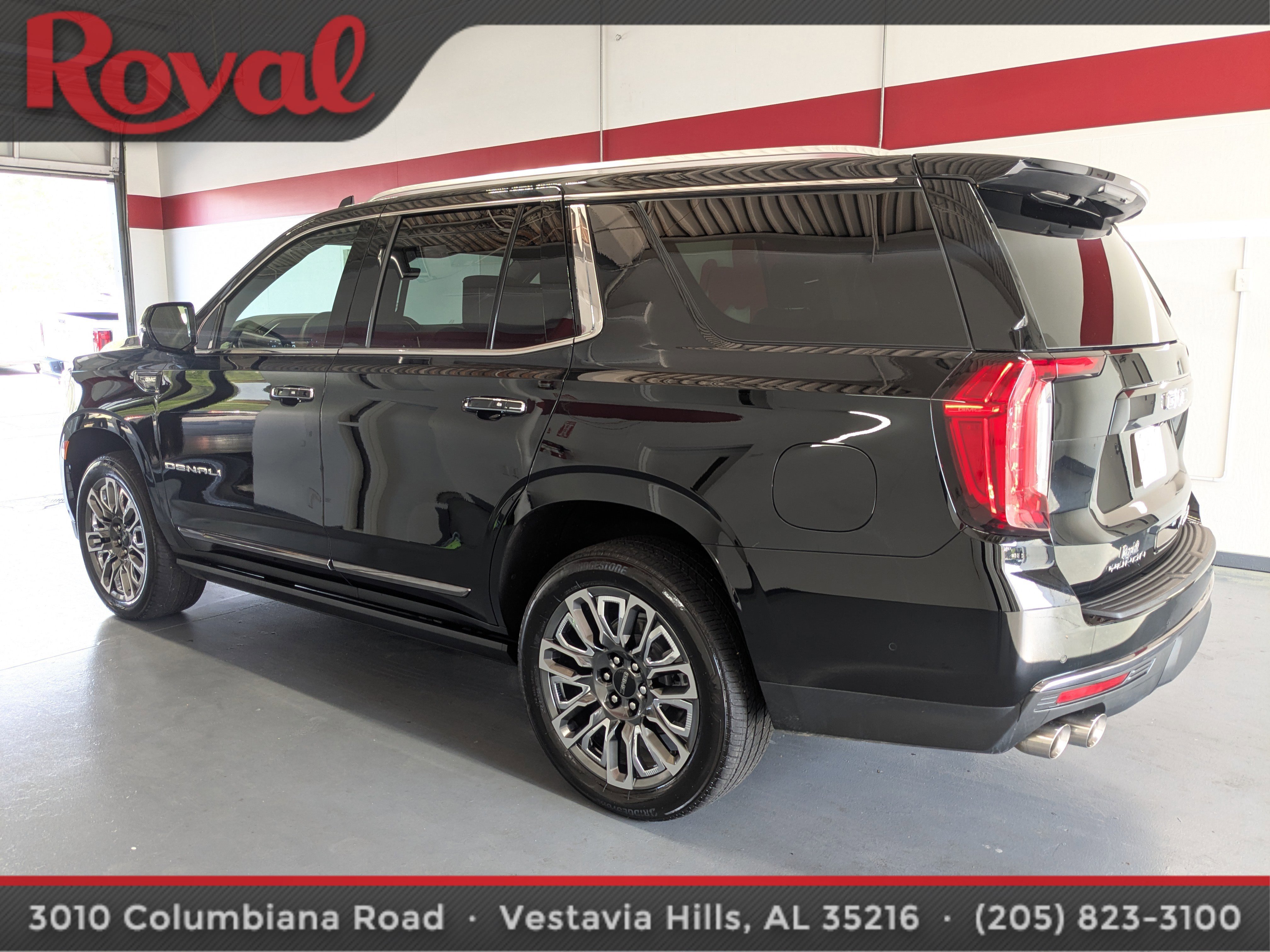 Used 2024 GMC Yukon Denali Ultimate image 2