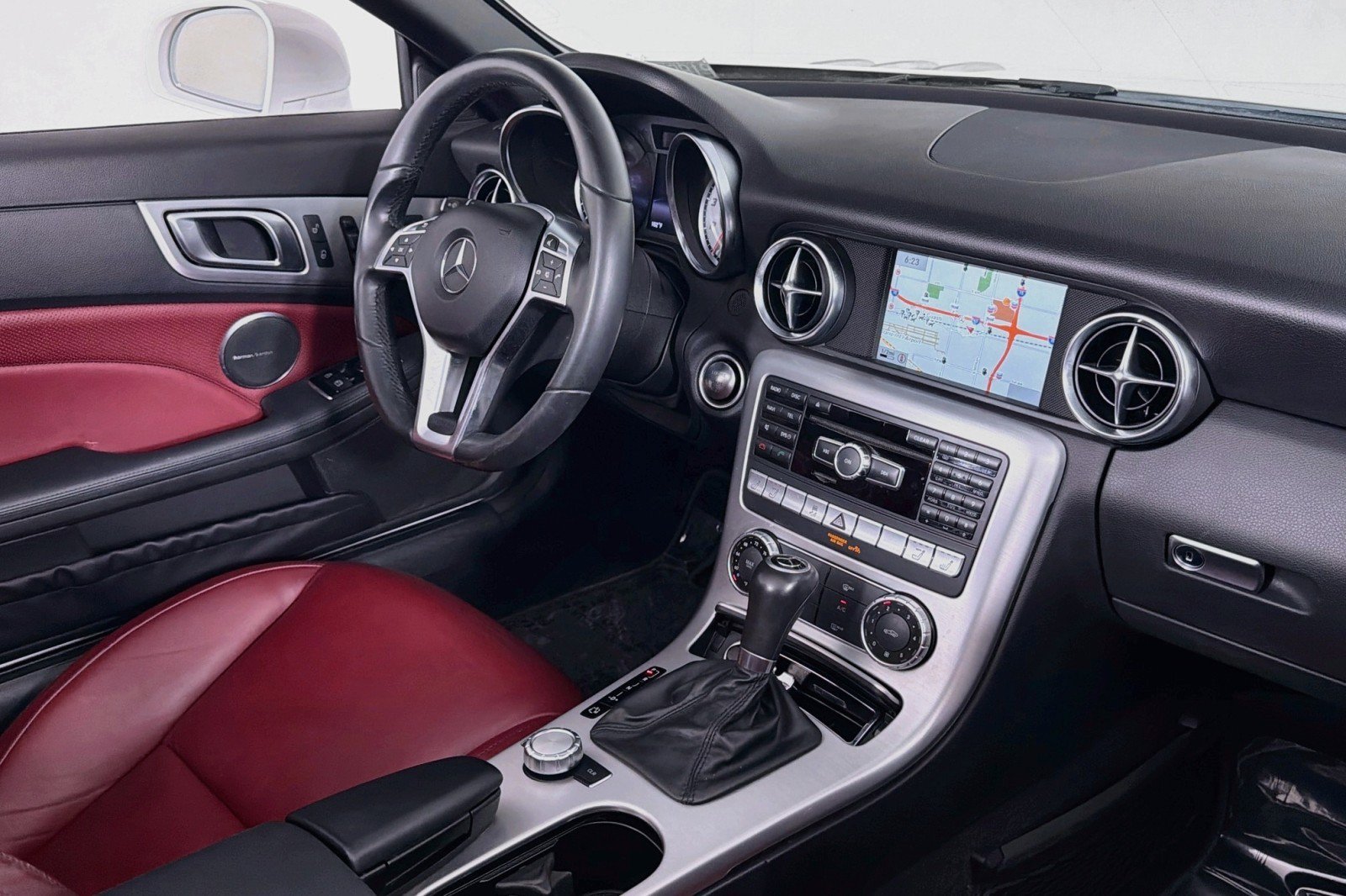 Used 2015 Mercedes-Benz SLK 250 image 16