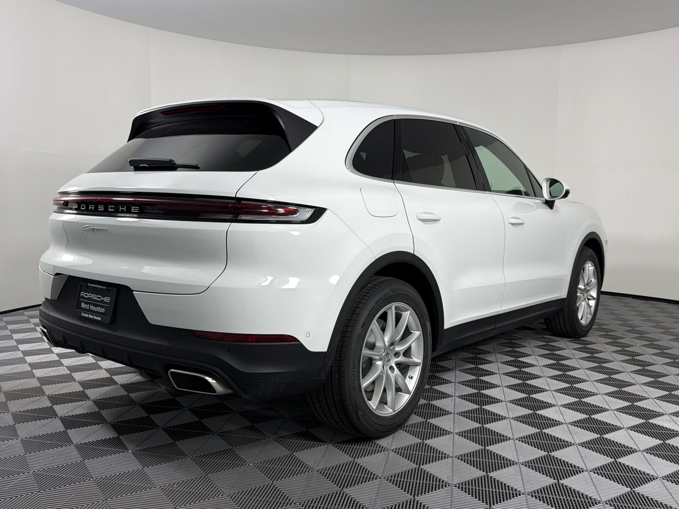 New 2026 Porsche Cayenne AWD/4WD image 9