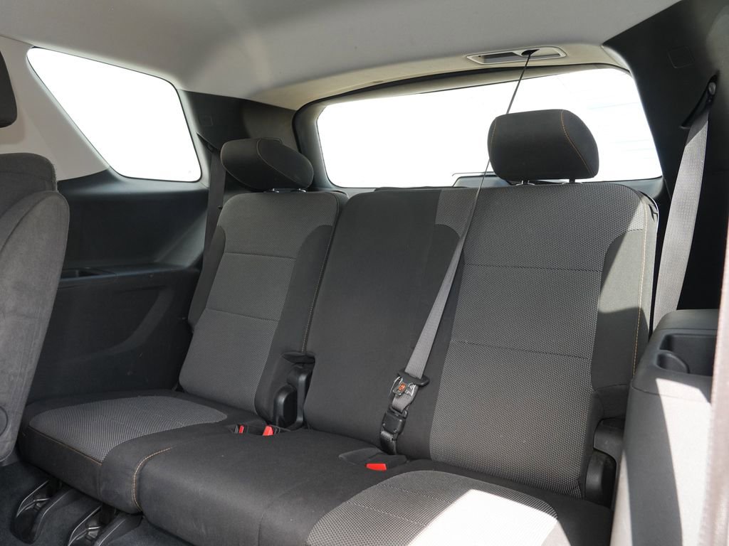 Used 2021 Chevrolet Traverse LT w/ LPO, Floor Liner Package AWD/4WD image 27