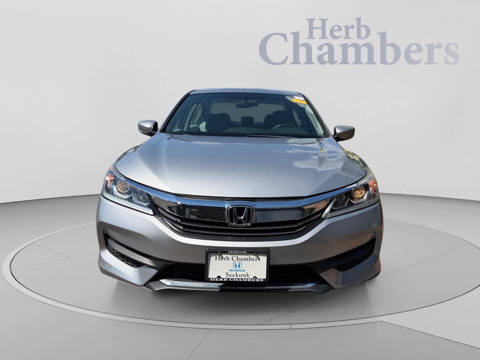 Used 2017 Honda Accord LX image 2