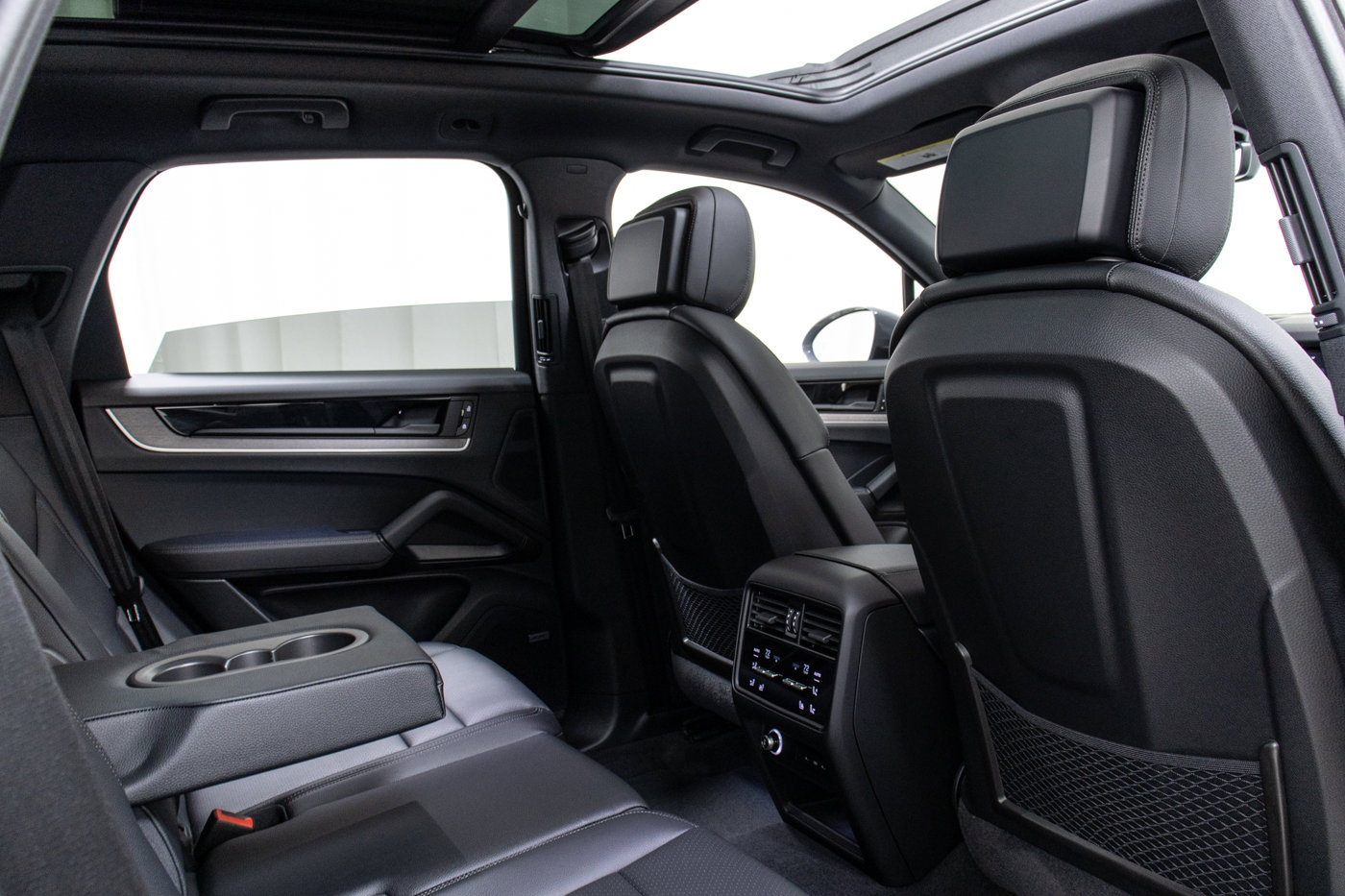 New 2025 Porsche Cayenne image 24