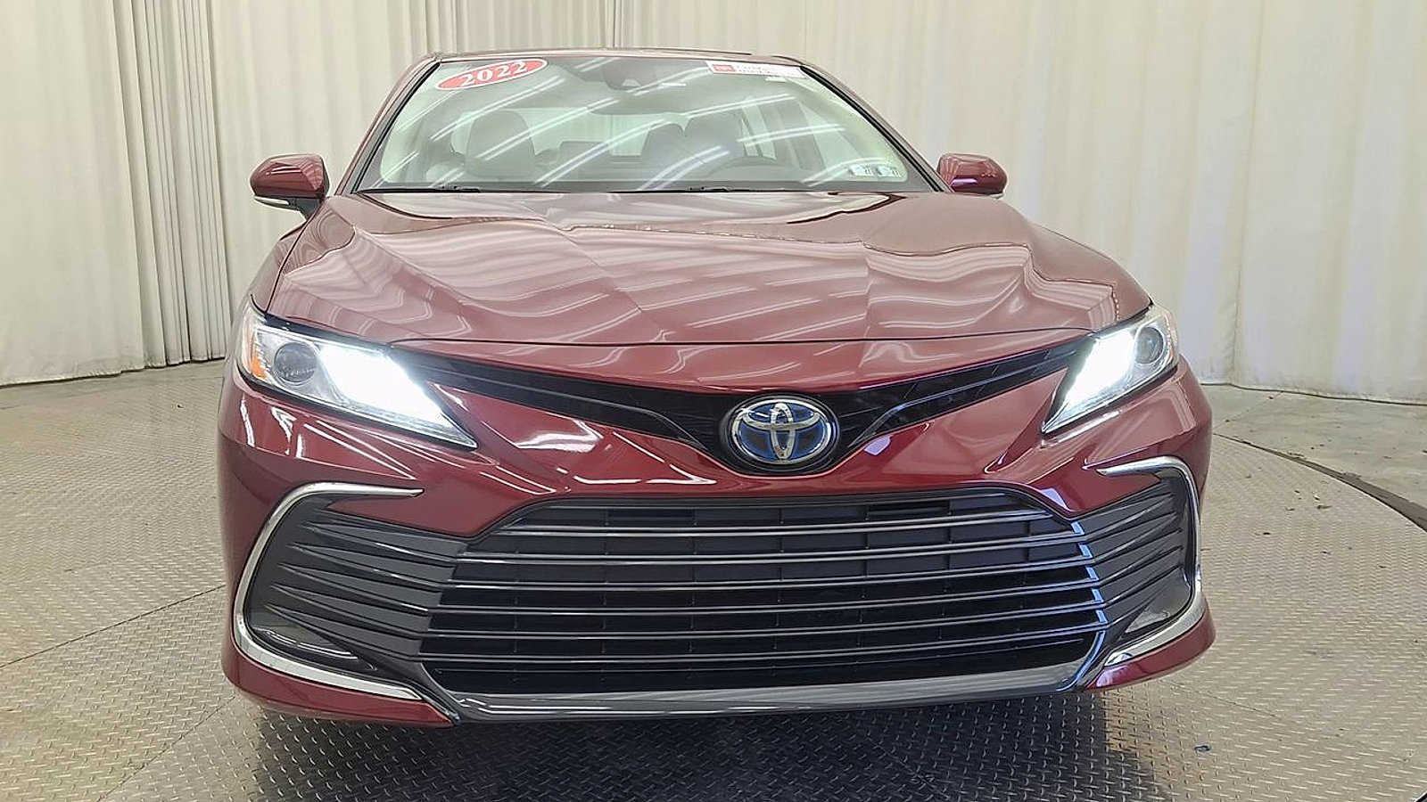 Certified 2022 Toyota Camry XLE w/ Cold Weather Package FWD image 6