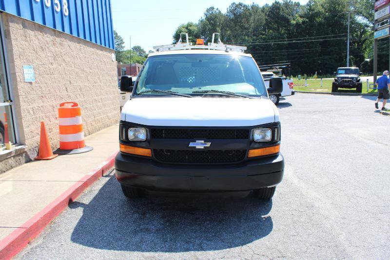 Used 2016 Chevrolet Express 2500 Extended RWD image 2