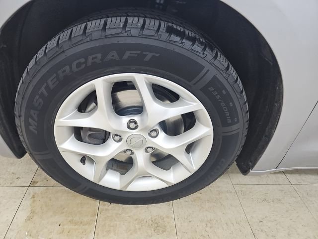 Used 2020 Chrysler Pacifica Limited FWD image 26