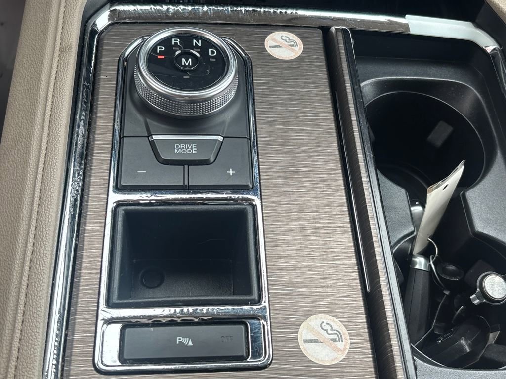 Used 2023 Ford Expedition Limited image 14