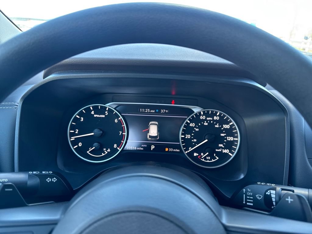 Used 2023 Nissan Rogue S image 16