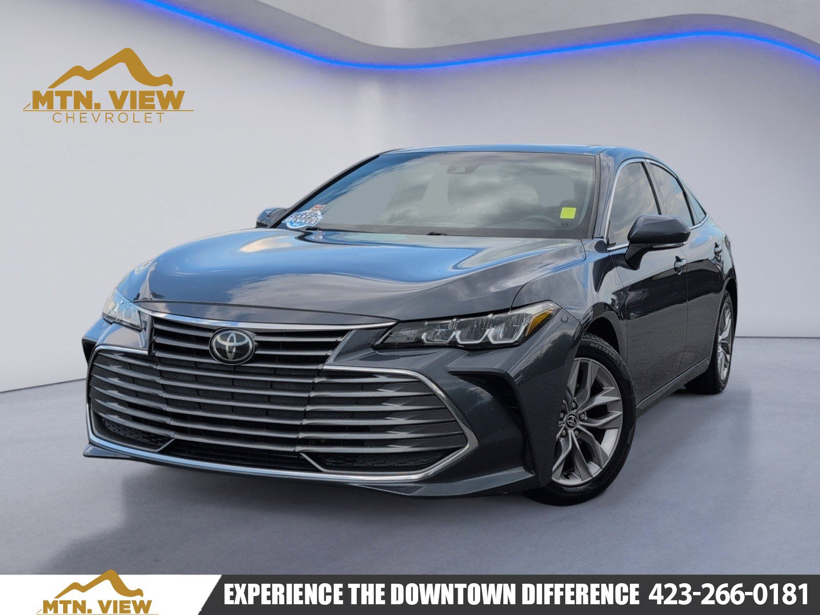 Used 2020 Toyota Avalon XLE w/ Moonroof Package FWD image 1