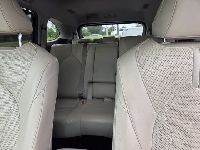 Used 2020 Toyota Highlander Limited FWD image 42