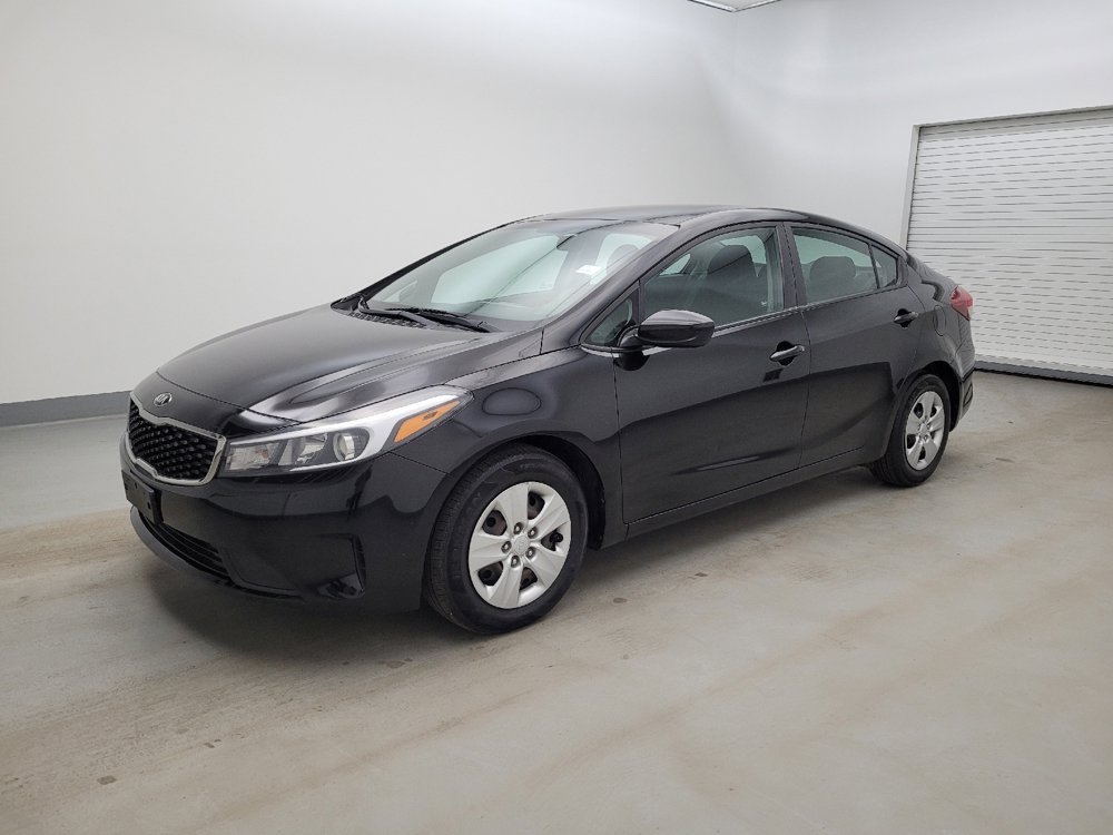 Used 2017 Kia Forte LX image 2