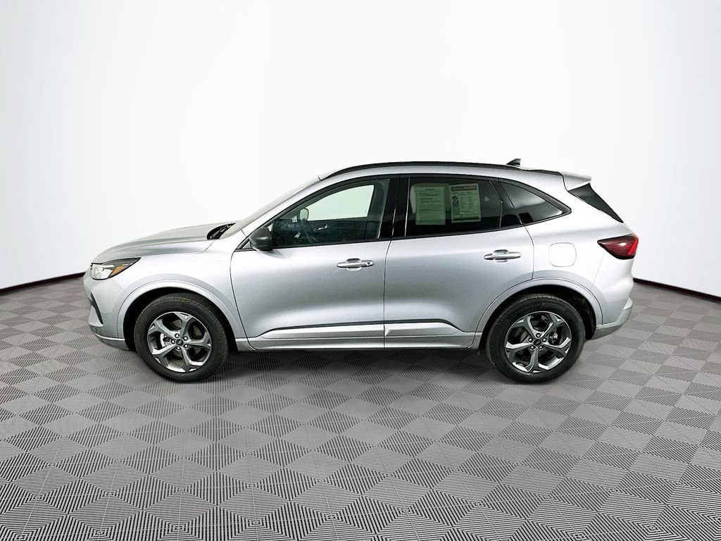 Used 2024 Ford Escape ST-Line w/ Tech Pack #1 AWD/4WD image 6