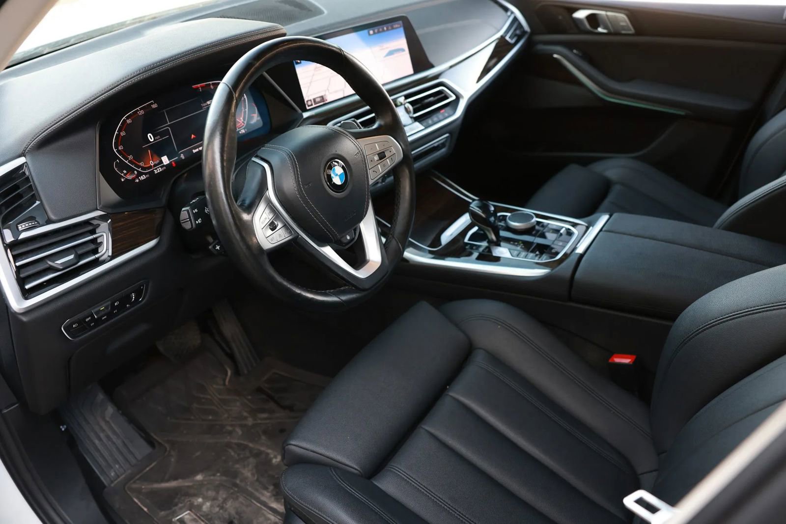 Used 2020 BMW X7 xDrive40i w/ Cold Weather Package image 14