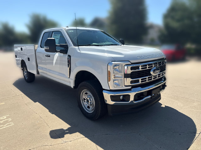 New 2026 Ford F350 XL w/ XL Chrome Package AWD/4WD image 2