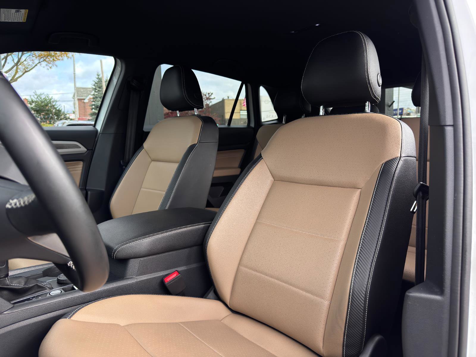 Used 2021 Volkswagen Atlas Cross Sport SE image 16