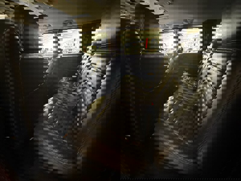 Used 2005 HUMMER H2 w/ Preferred Equipment Group image 16