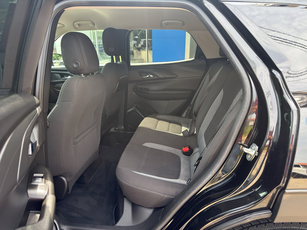 Certified 2022 Chevrolet TrailBlazer LT w/ LPO, Blackout Package FWD image 6