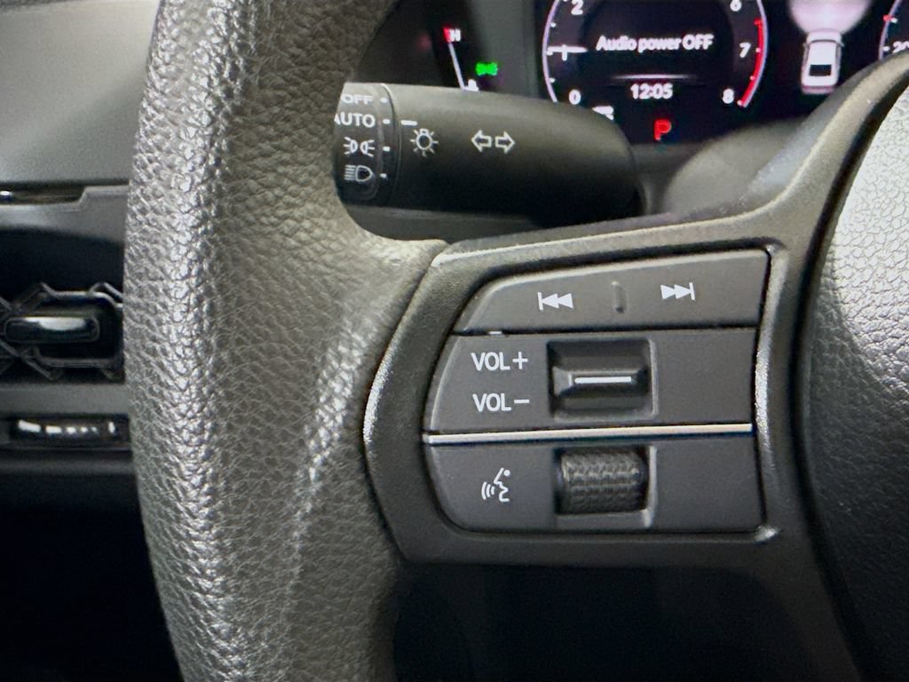 Certified 2025 Honda Accord LX image 11