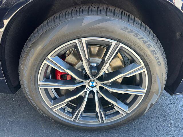 New 2026 BMW X5 xDrive50e w/ M Sport Package AWD/4WD image 7