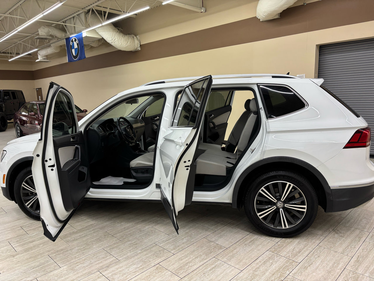 Used 2018 Volkswagen Tiguan SEL image 13