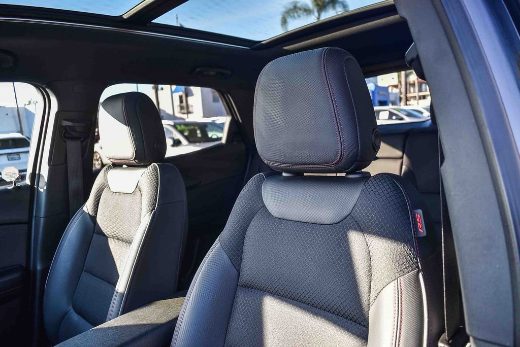 Used 2023 Chevrolet TrailBlazer RS w/ Sun and Liftgate Package image 24