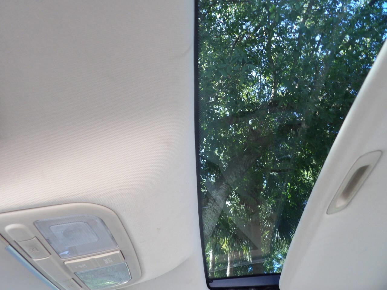 Used 2008 Hyundai Azera Limited image 35