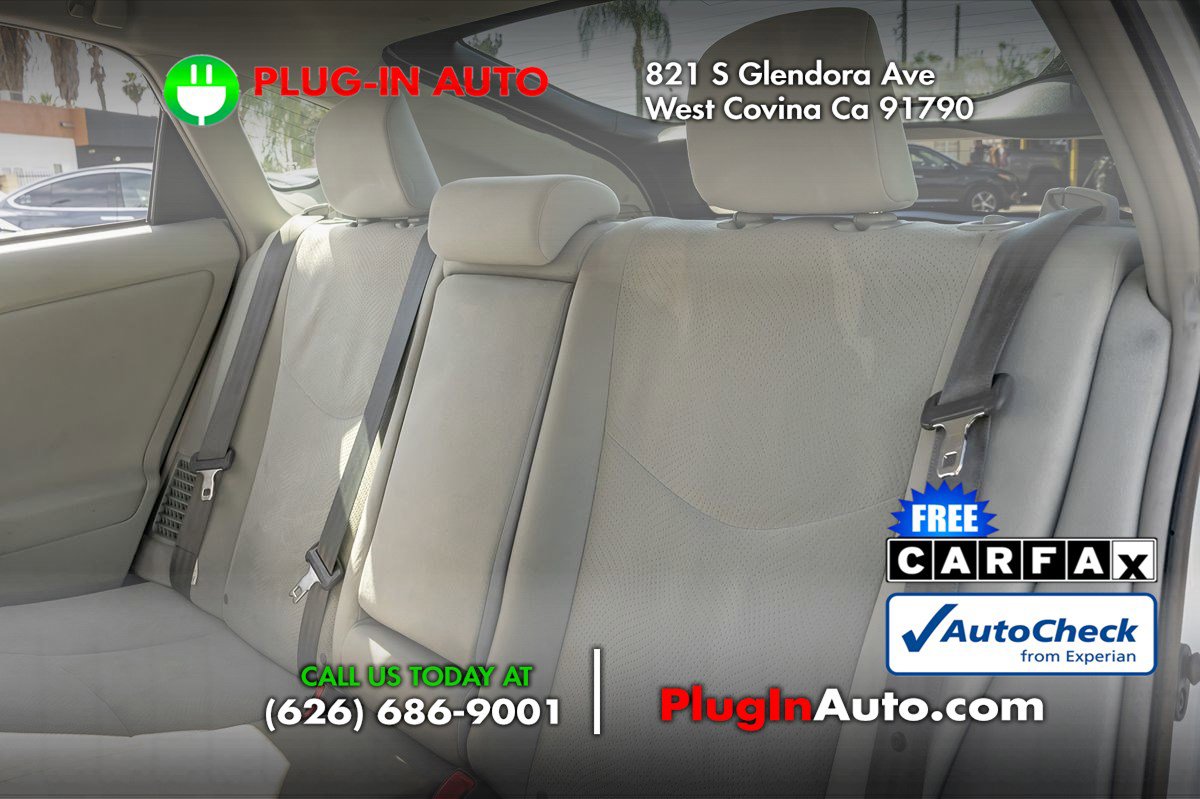 Used 2012 Toyota Prius Three image 9