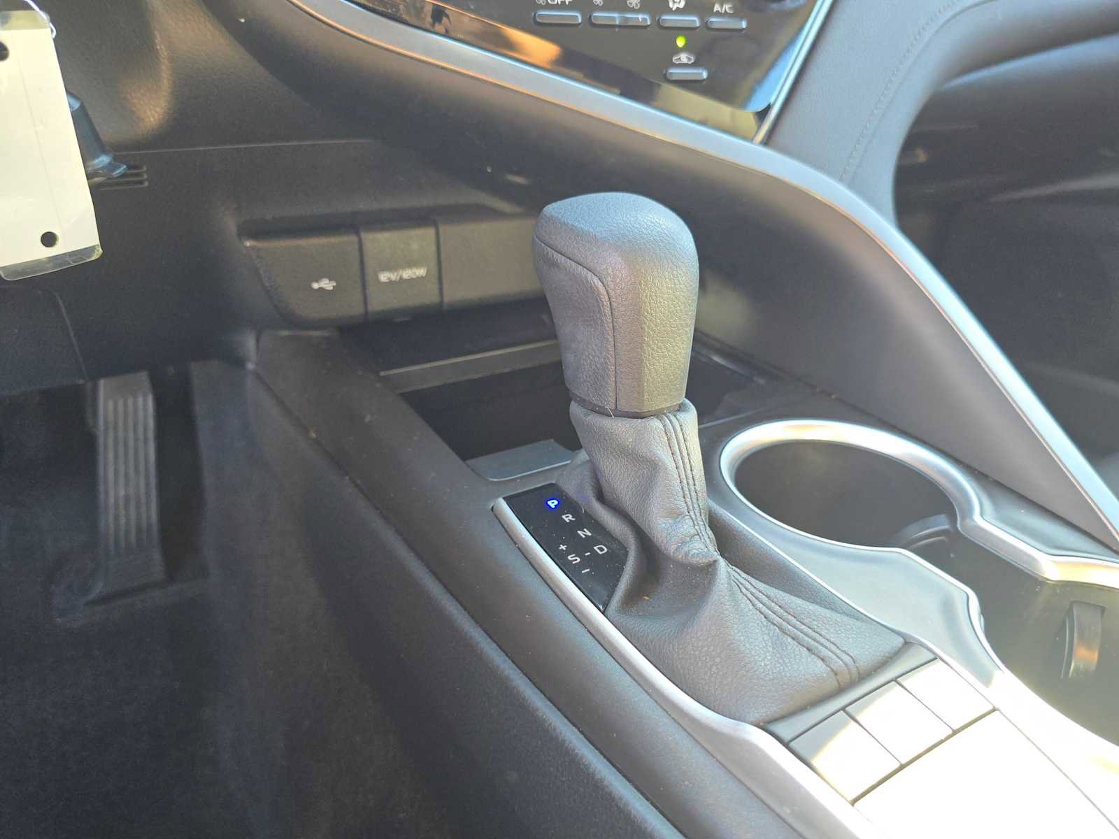 Used 2024 Toyota Camry LE image 32