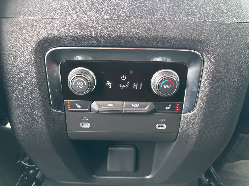 Used 2024 Chevrolet Tahoe Premier image 28