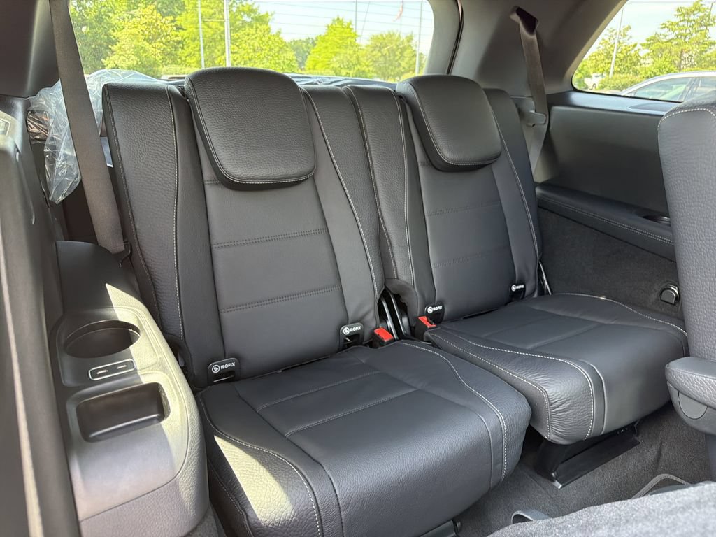 New 2026 Mercedes-Benz GLS 450 4MATIC image 17