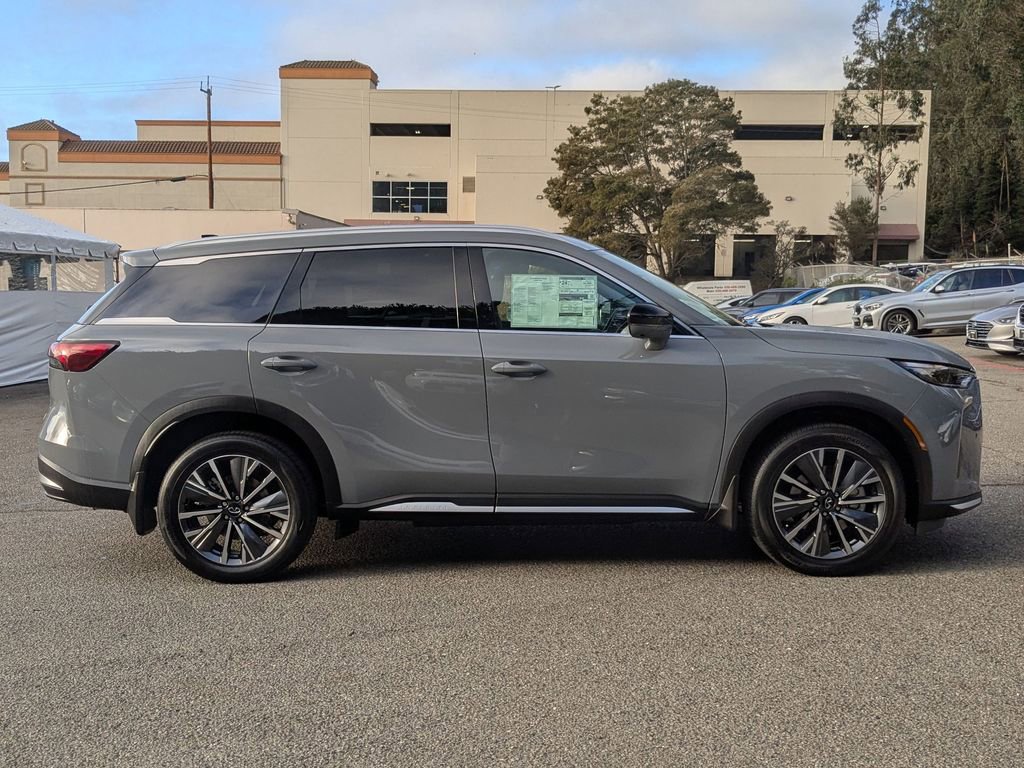 New 2026 INFINITI QX60 Luxe image 4