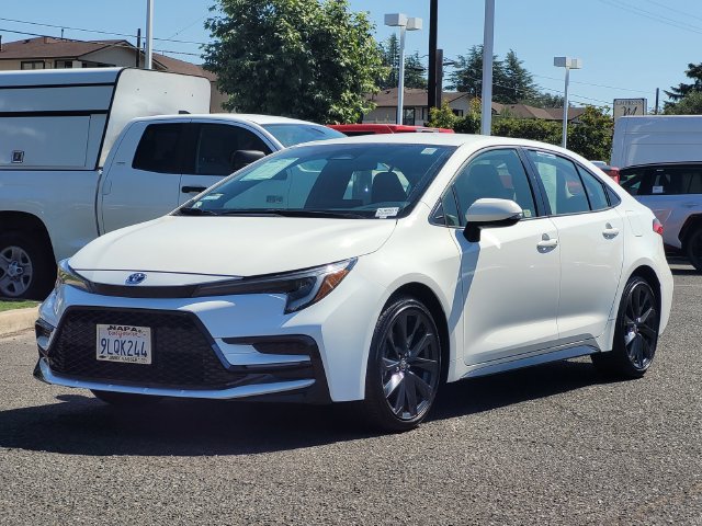 Certified 2025 Toyota Corolla SE w/ Convenience Package FWD image 10
