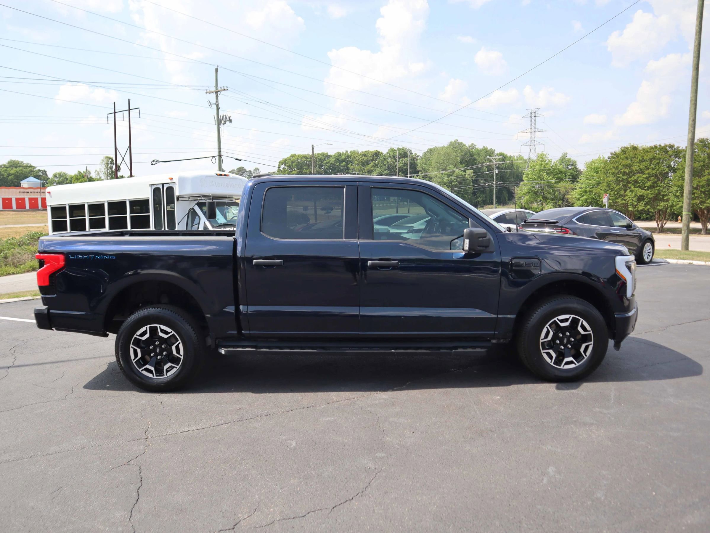 Used 2023 Ford F150 Lightning XLT AWD/4WD image 11