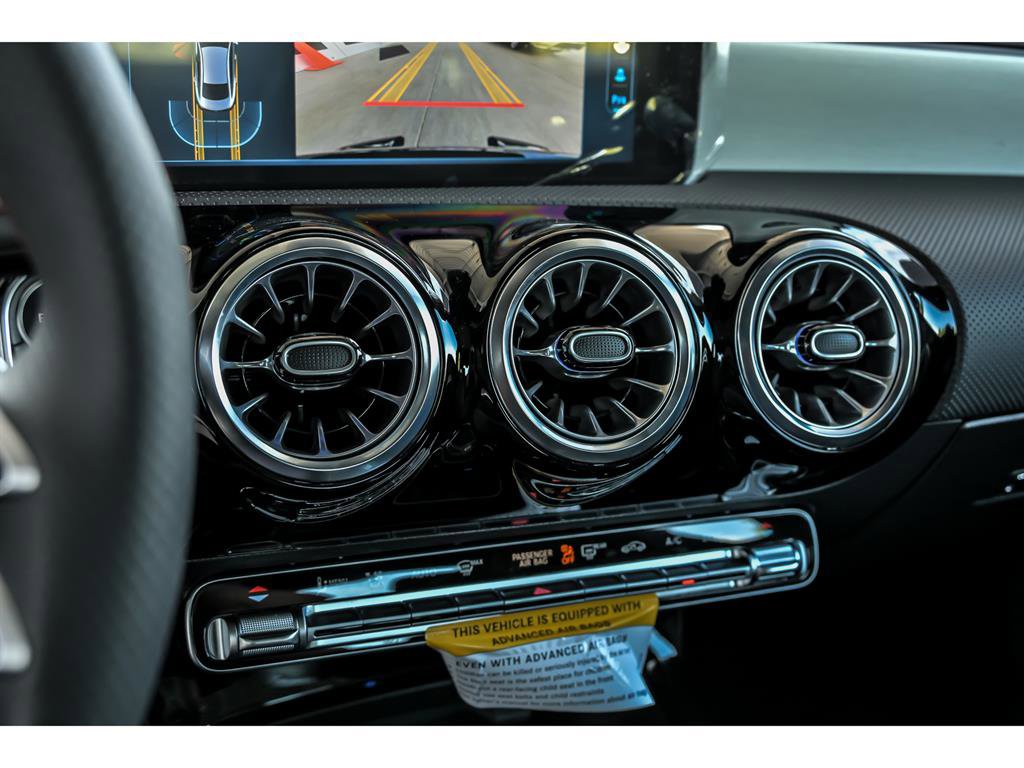 New 2025 Mercedes-Benz CLA 250 4MATIC image 18