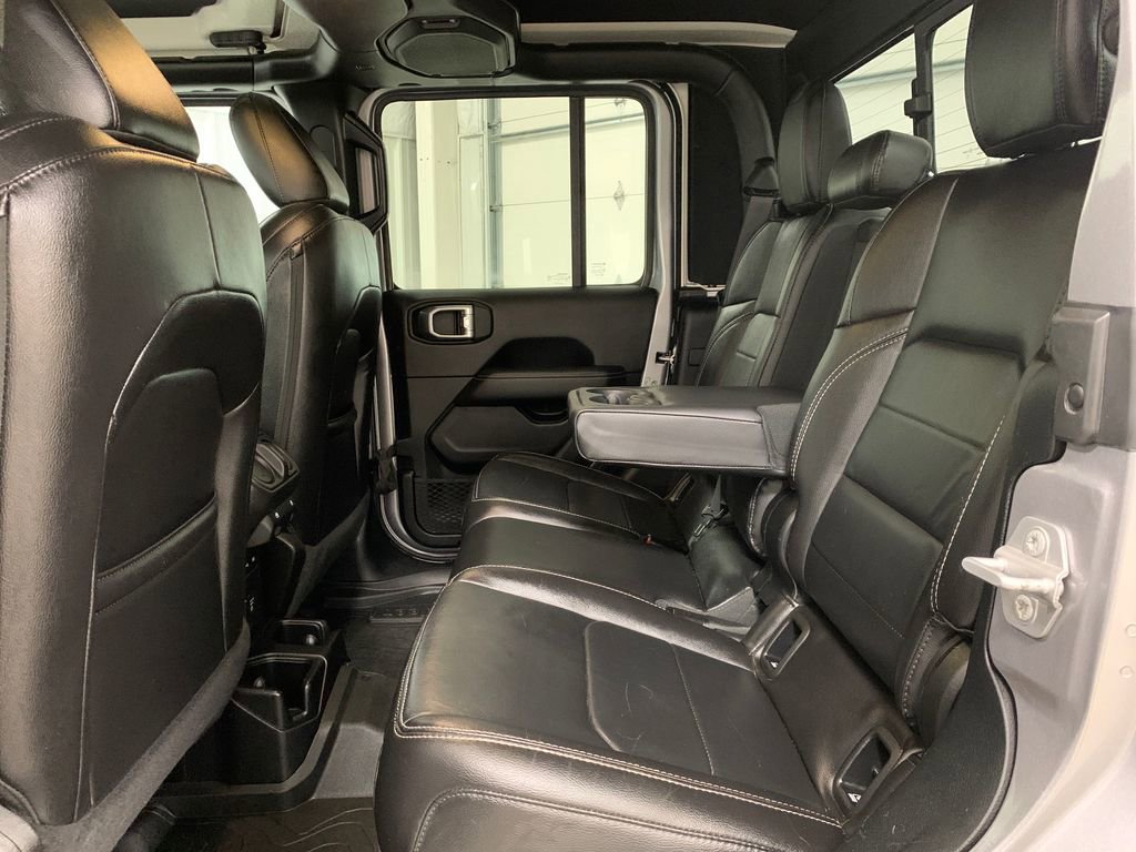 Used 2020 Jeep Gladiator Overland image 18