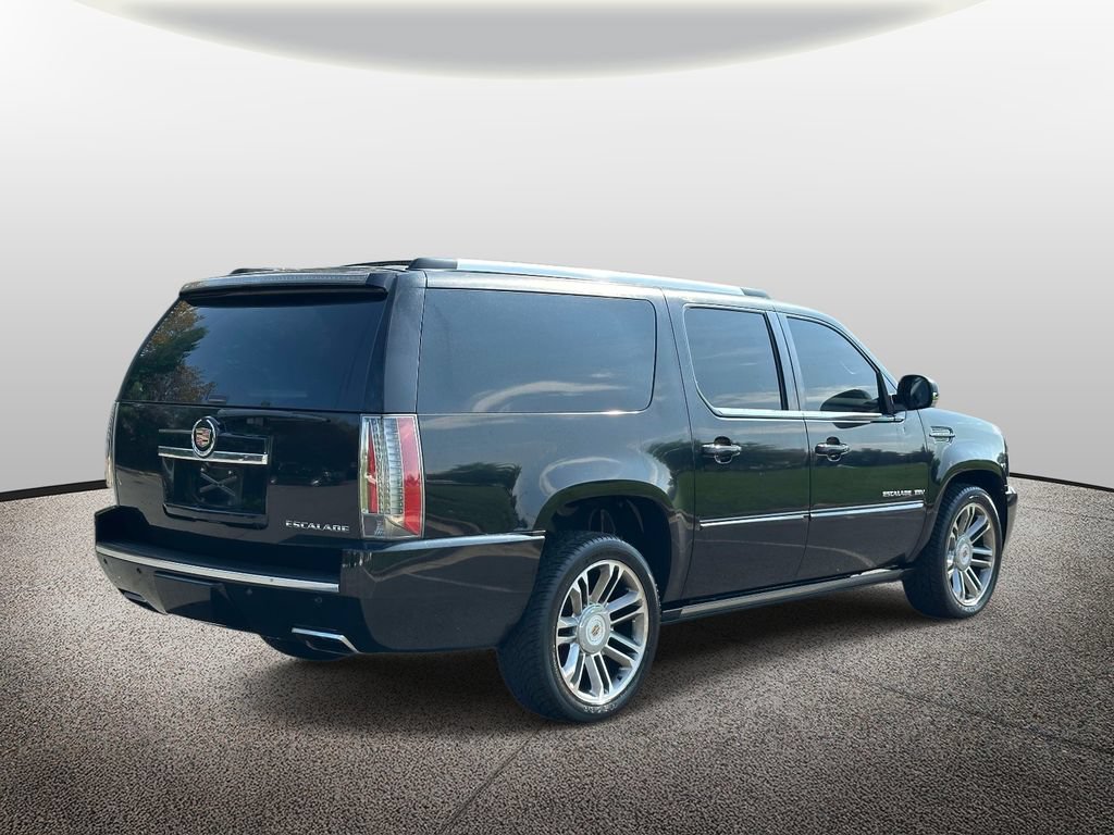 Used 2013 Cadillac Escalade ESV Premium AWD/4WD image 2