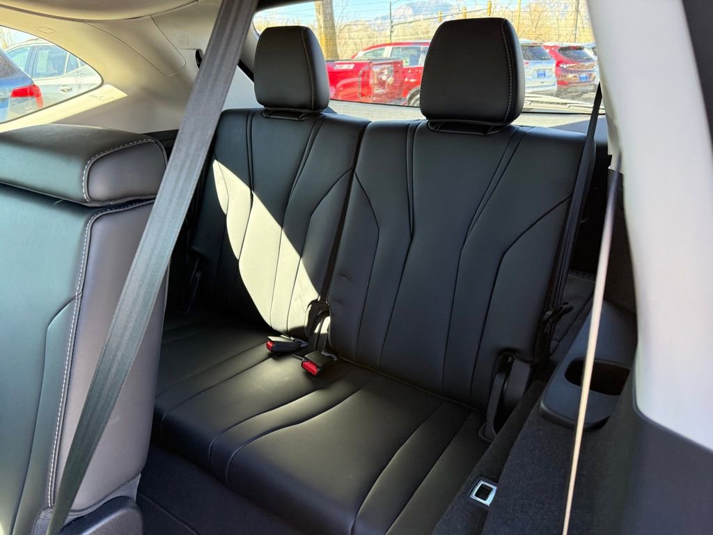 Used 2023 Acura MDX SH-AWD w/ Technology Package image 15