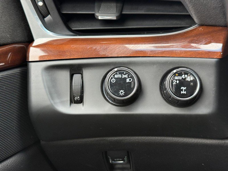 Used 2019 Cadillac Escalade Premium Luxury image 27