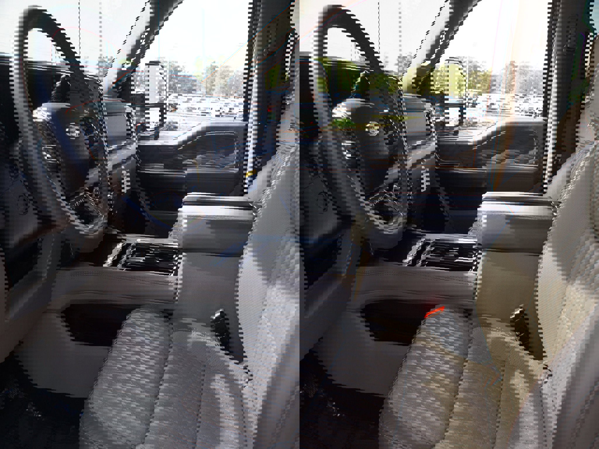 Used 2025 Ford F250 Platinum w/ Platinum Plus Package image 14