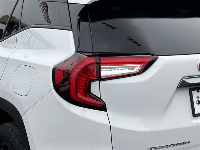 Certified 2022 GMC Terrain AT4 w/ Infotainment Package II image 11